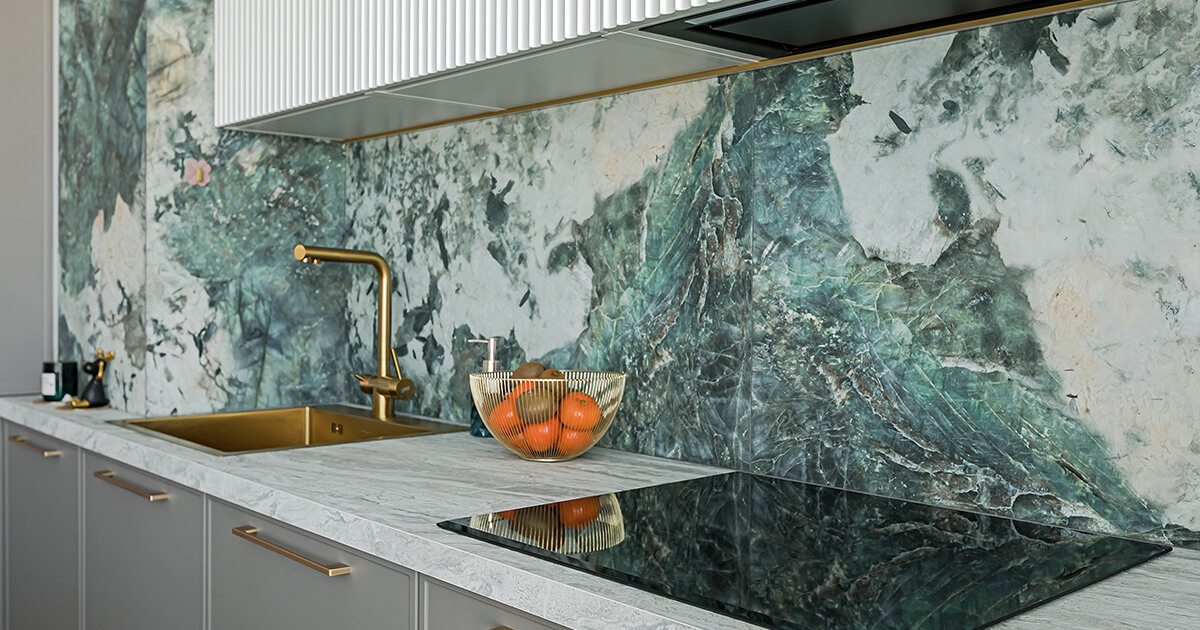 Blue and white marble stone splashback
