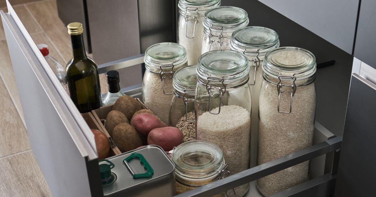Deep drawer in kitchen